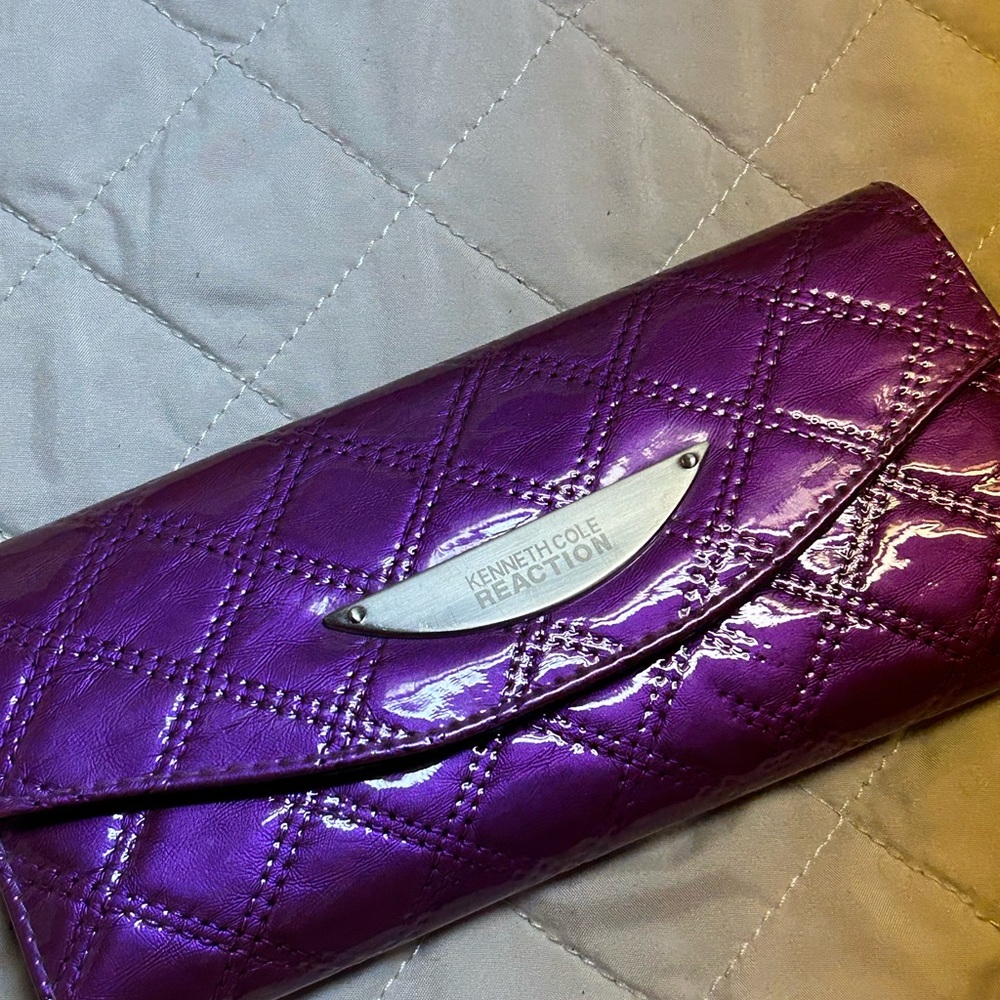 Reaction Kenneth Cole Purple Wallet -billfold - Credit Card - Coin Purse - Cell